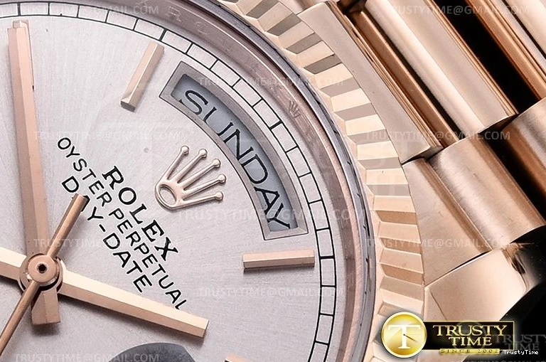 0419 RDD0219E – DayDate 36mm RelaxedFit 695